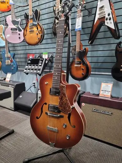 Godin Guitars - G50932
